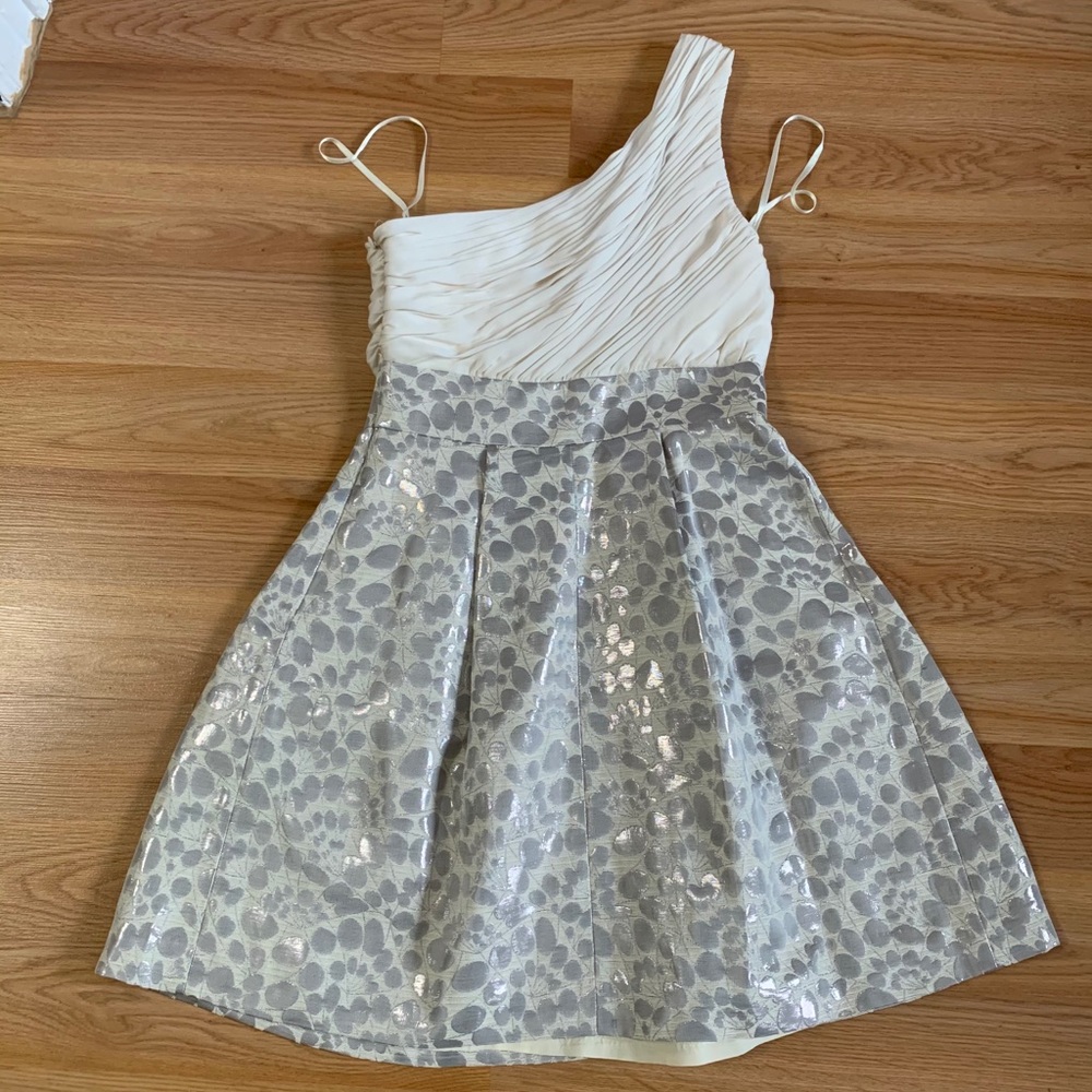 Eliza J one shoulder dress size 4p nwot pleated
